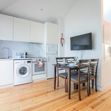 Lovelystay - Cozy 1Br In Santa Catarina W/ Balcony Porto Exterior foto